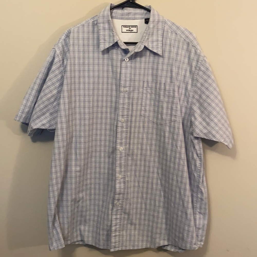 Men’s XL blue button down shirt. Wrangler.